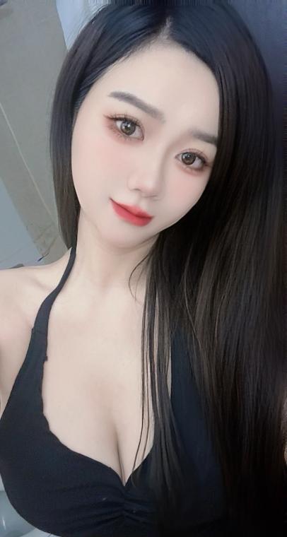 肤白奶大的风骚学妹