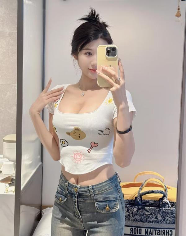 新建区性格好大胸妹