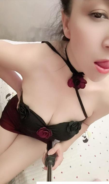 汉口服务系小姐姐