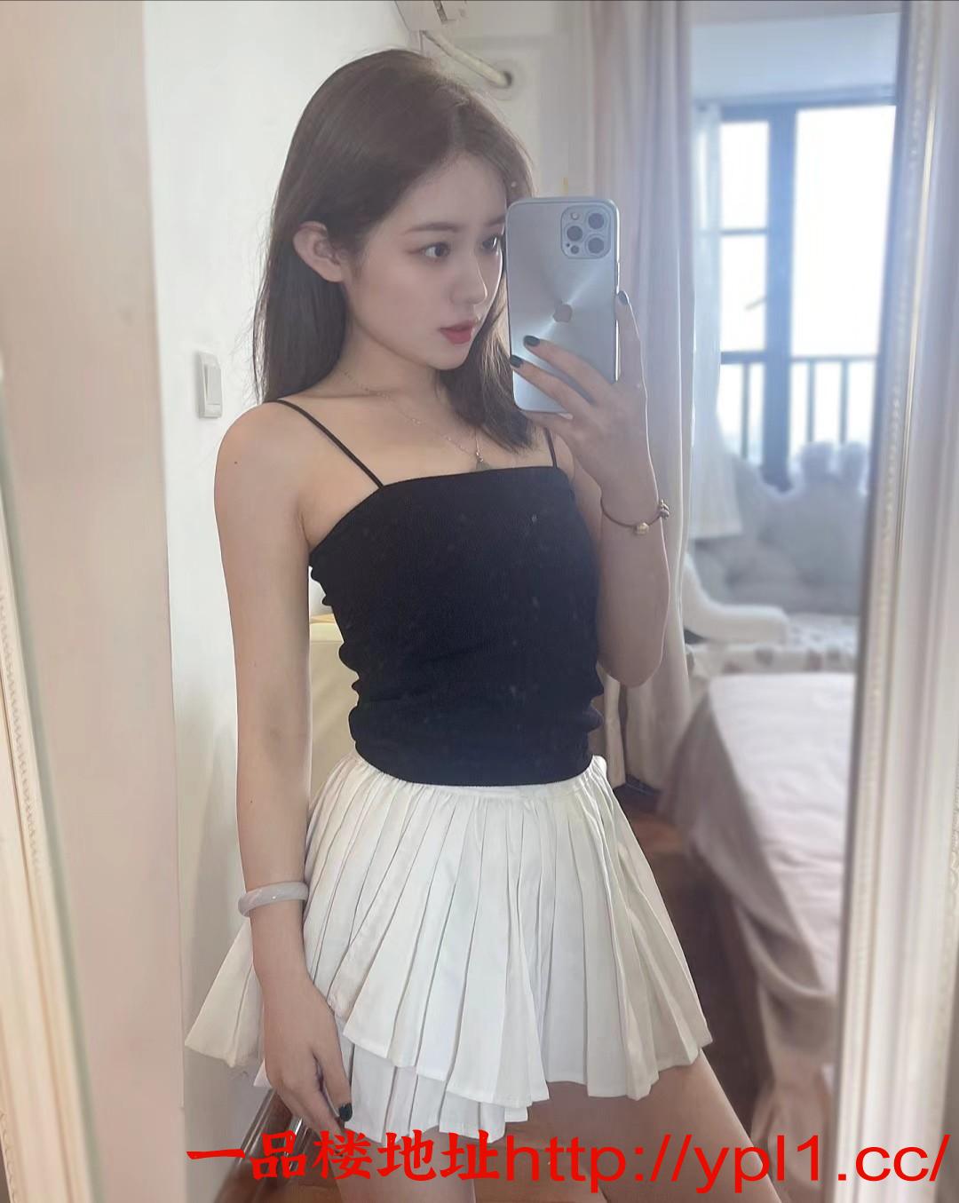 滨江白皙销魂粉嫩妹茜茜