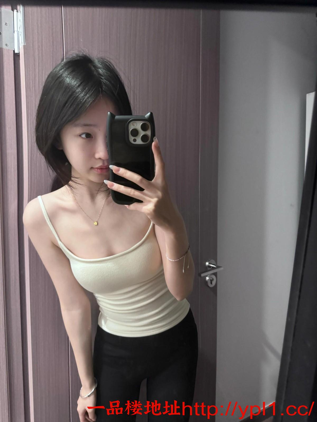 嫩逼高颜值多水小姐姐(可外出)