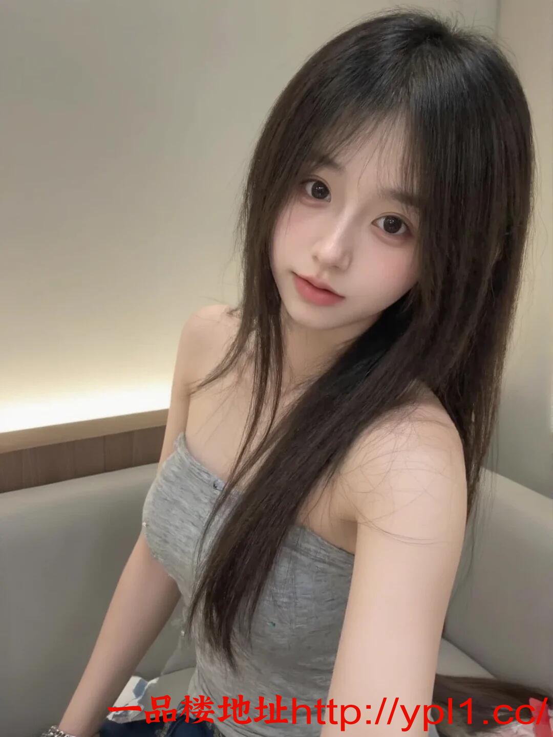 22岁极品美女粉嫩蝴蝶B水多透明拉丝（可外出）