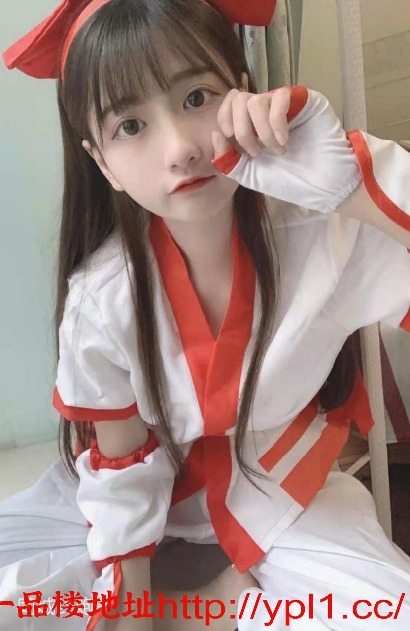 奶头小波大，又圆又挺，乳交绝了