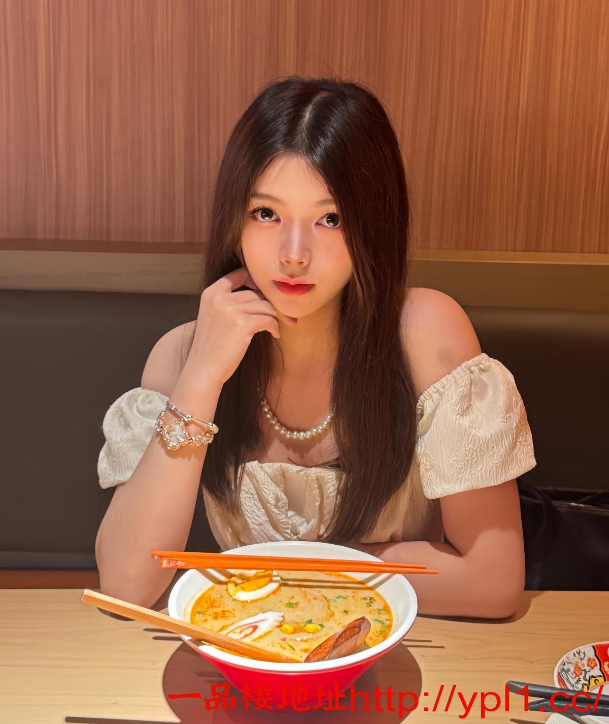 清纯高颜值性感御姐