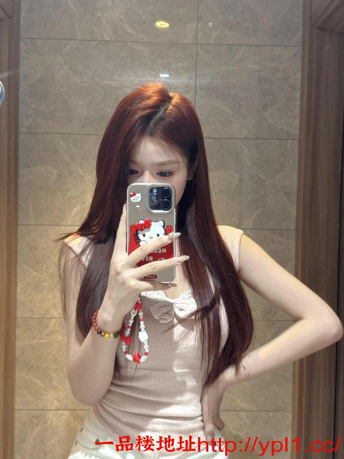 02年粉嫩鲍鱼 三点粉可一字马