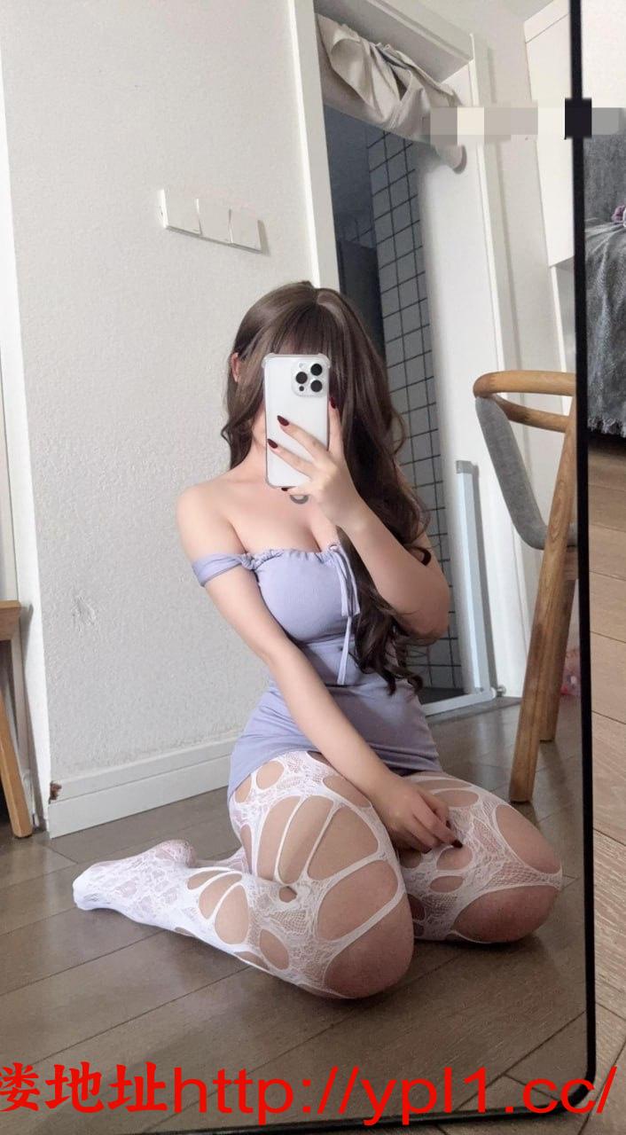 分享漂亮大长腿酒吧陪酒小妞性欲旺盛