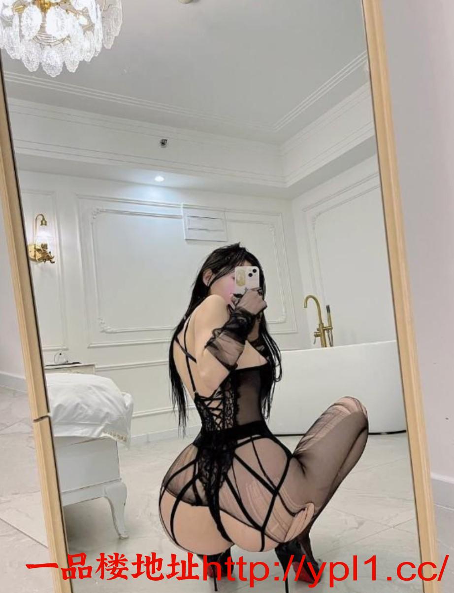 顶级尤物初为人妻欲求不满类型居家