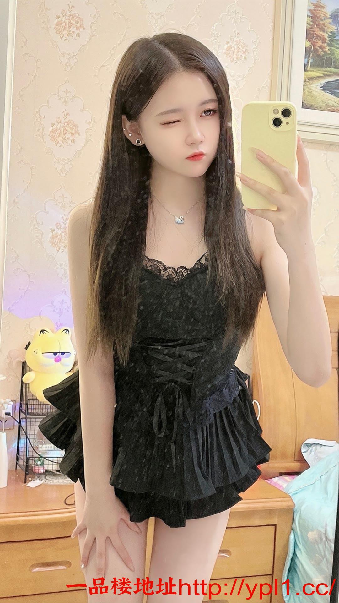 极品长腿蜜桃臀骚货服务好