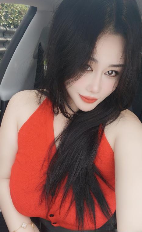 栖霞大高个美女