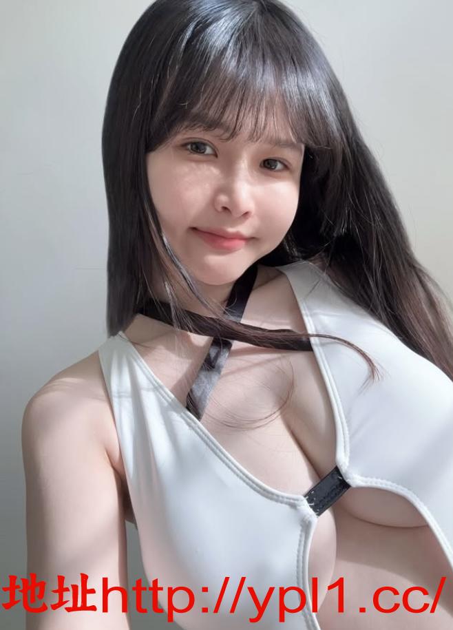 外表清纯身材无敌的极品美女