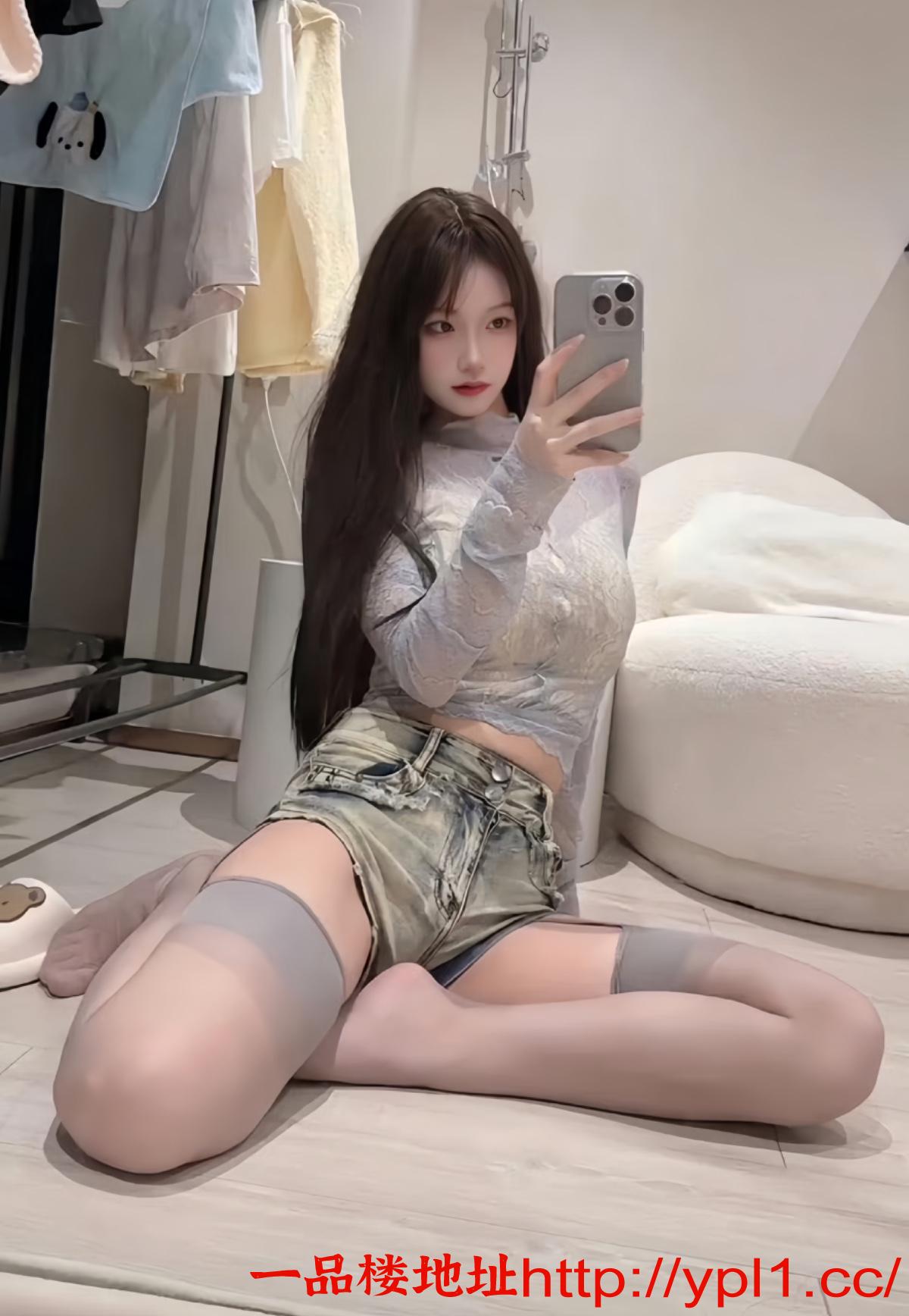 丝袜诱惑大鲍逼一枚～