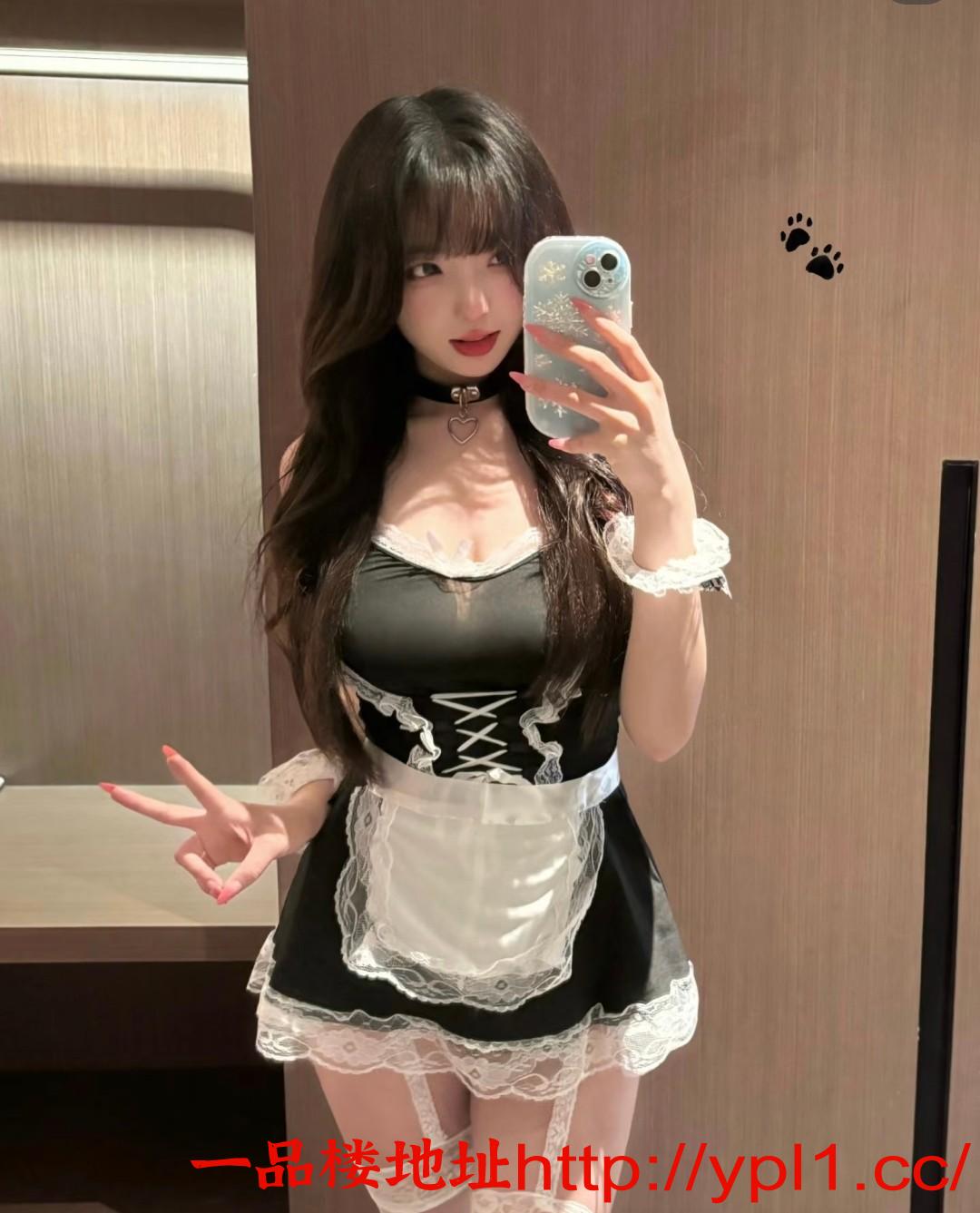 小嫩逼操起来真爽，水多耐操口活好可调教，小穴穴粉粉的很光滑