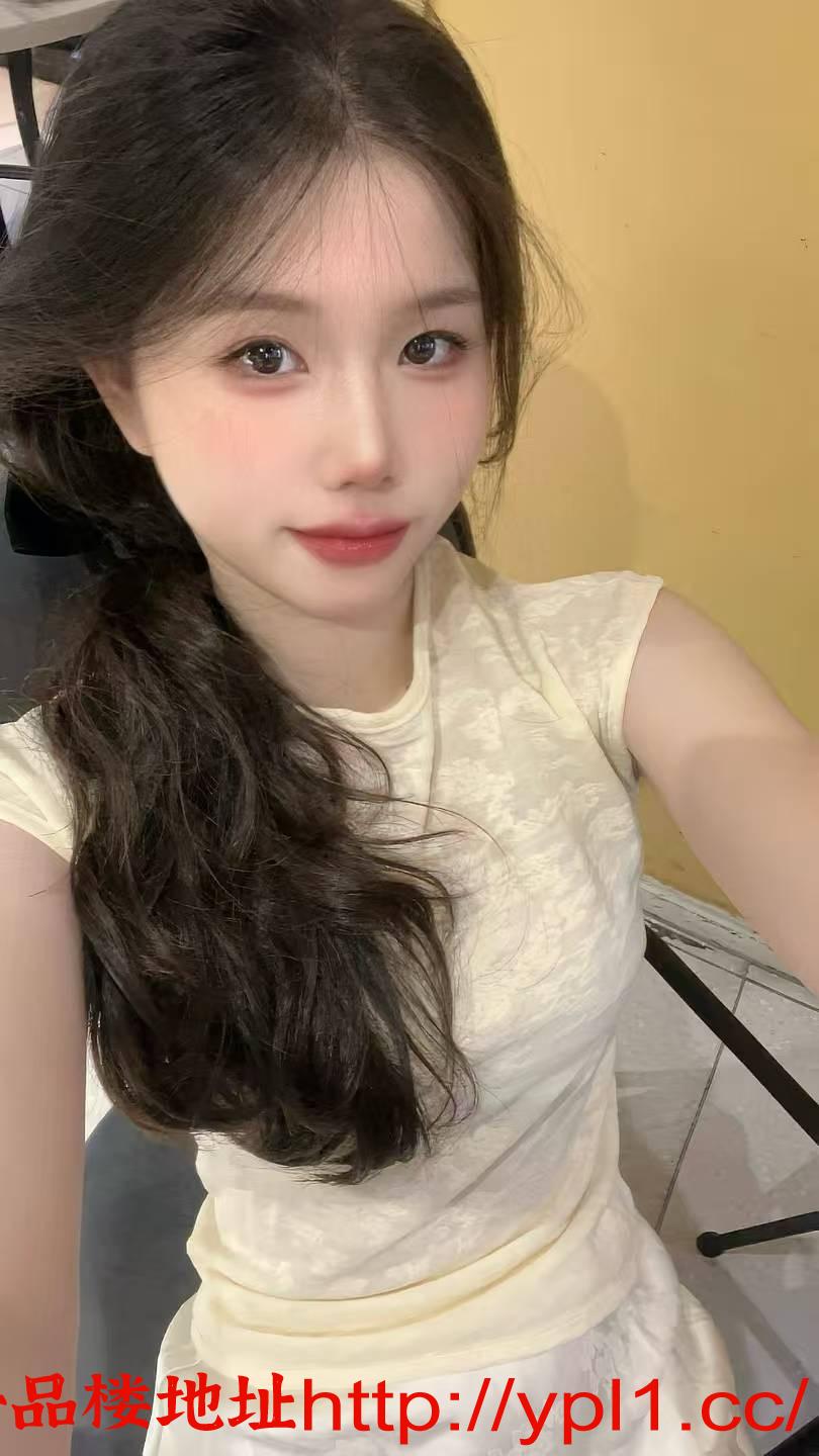 在读大学生白虎妹