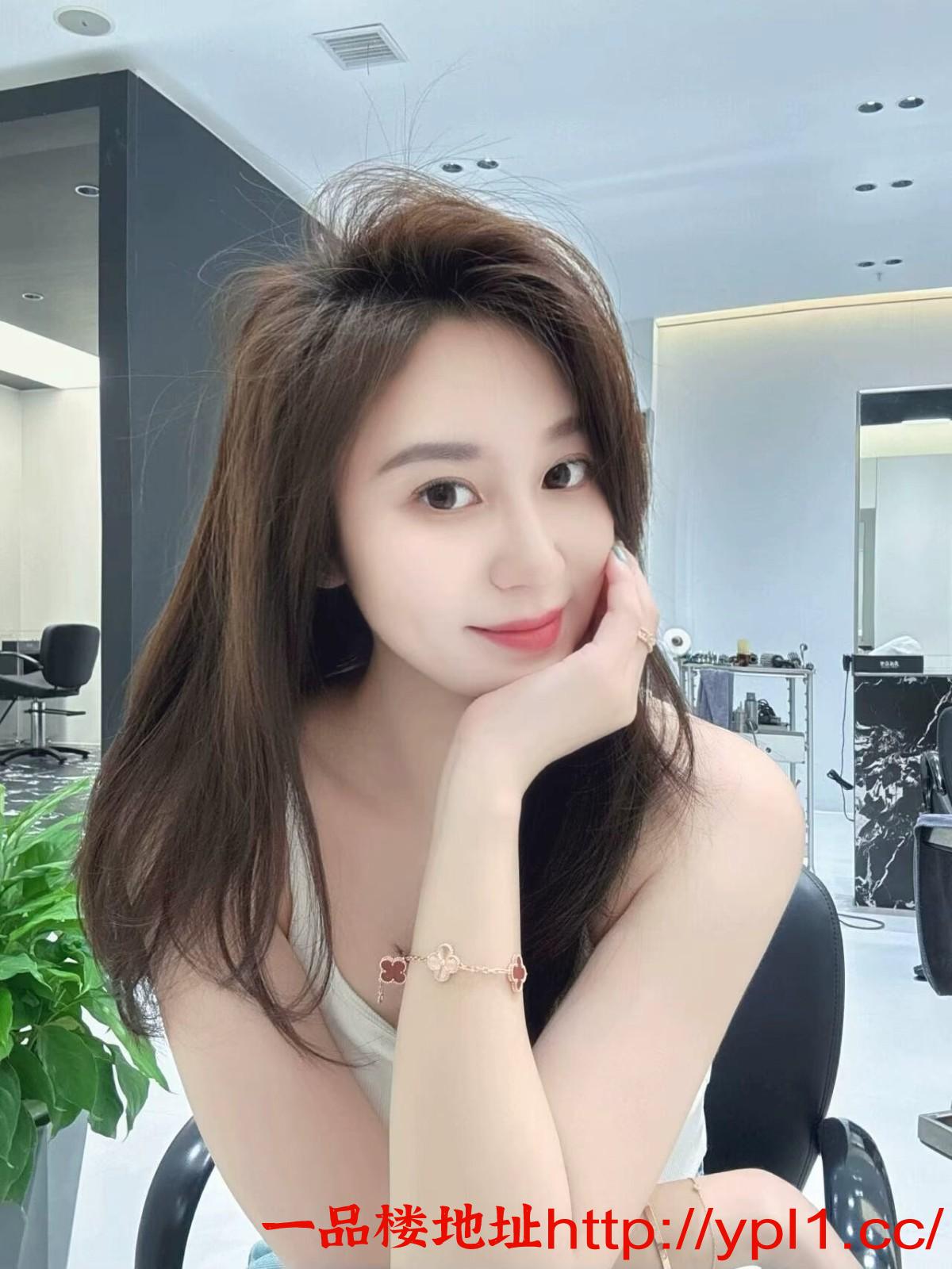 清纯秀丽奶忽忽