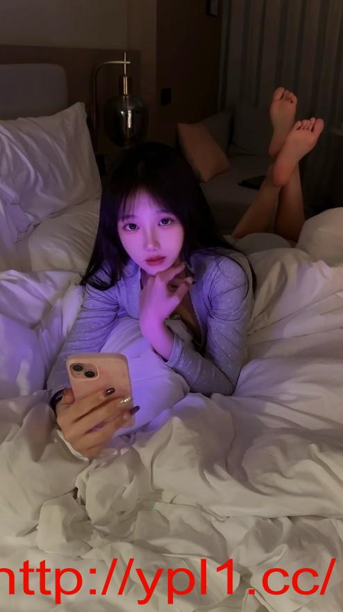 滨江性感白嫩妹，丰满多汁小极品