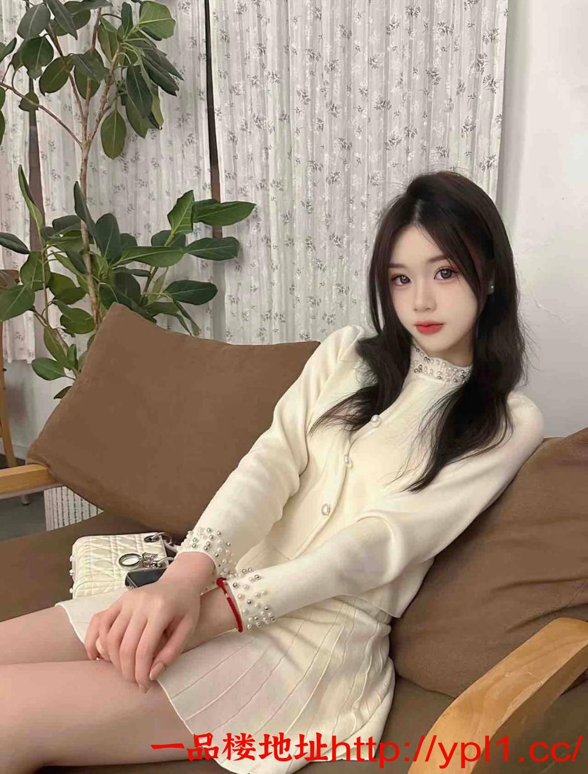 老师舌头柔软口活一流很会调情