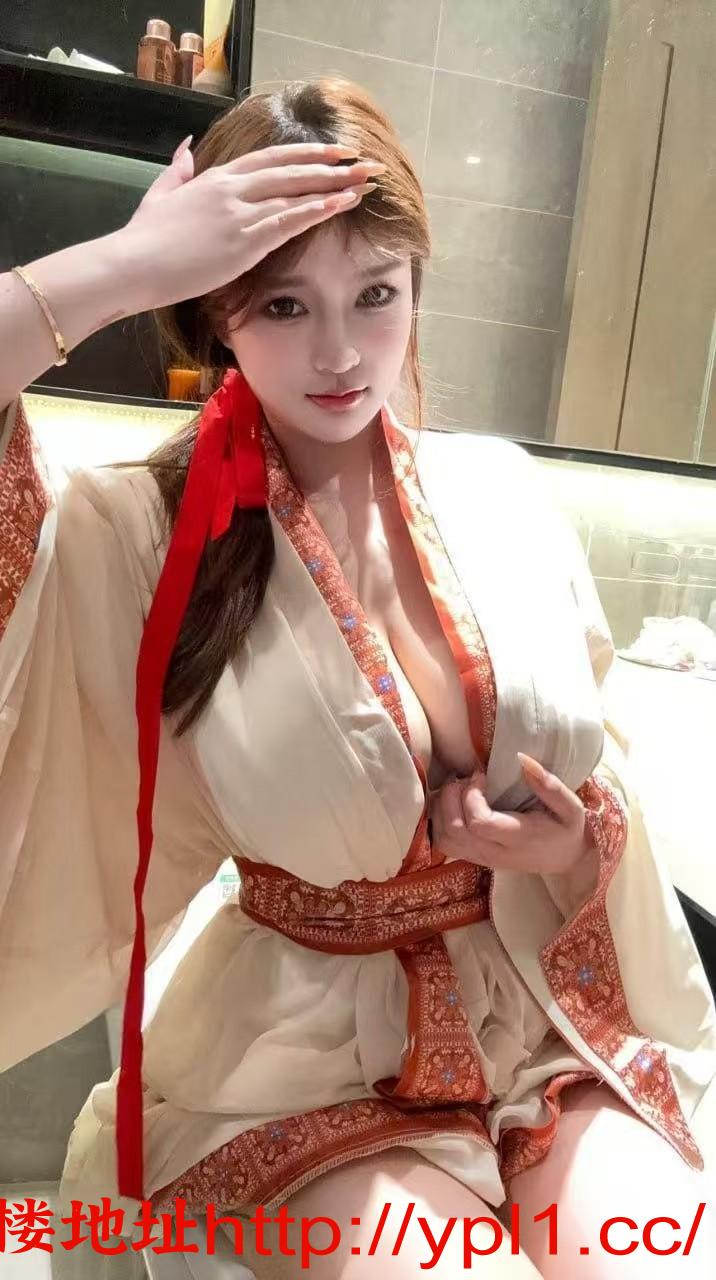 俏皮妩媚的小波霸