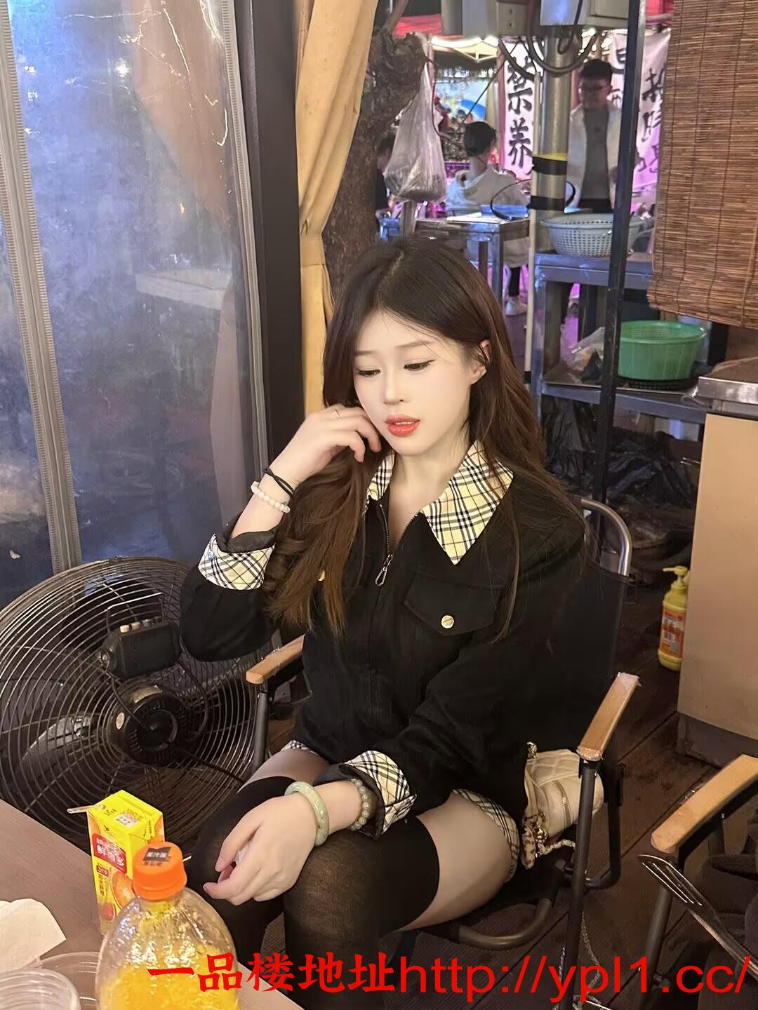 小骚妹水润身材s前凸后翘