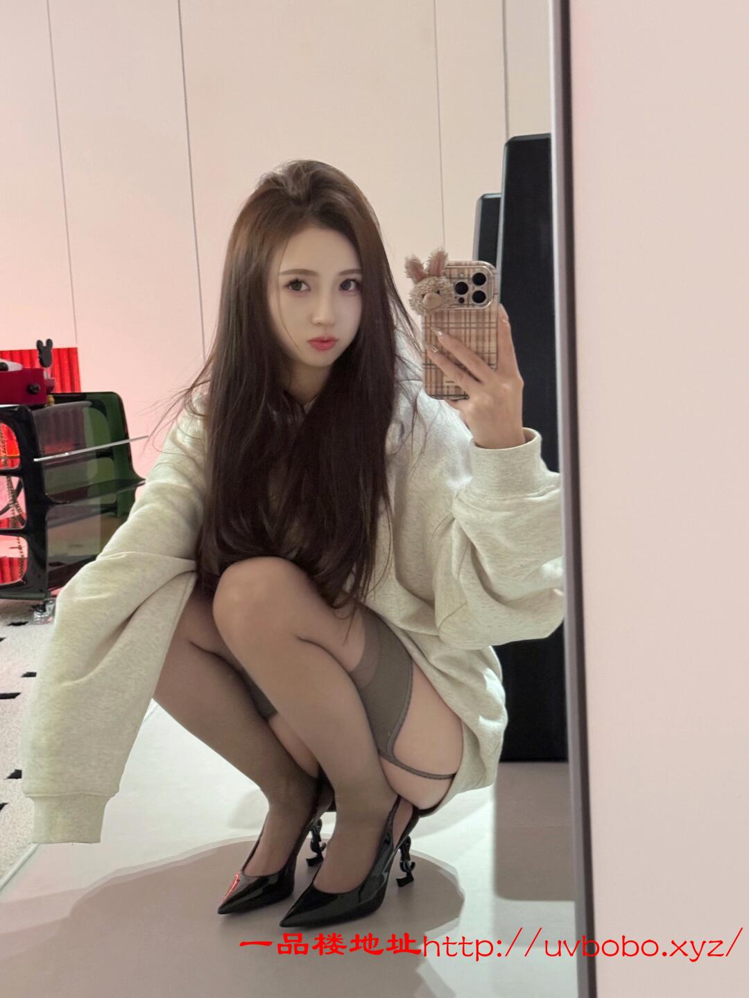 娇小玲珑美女小晨