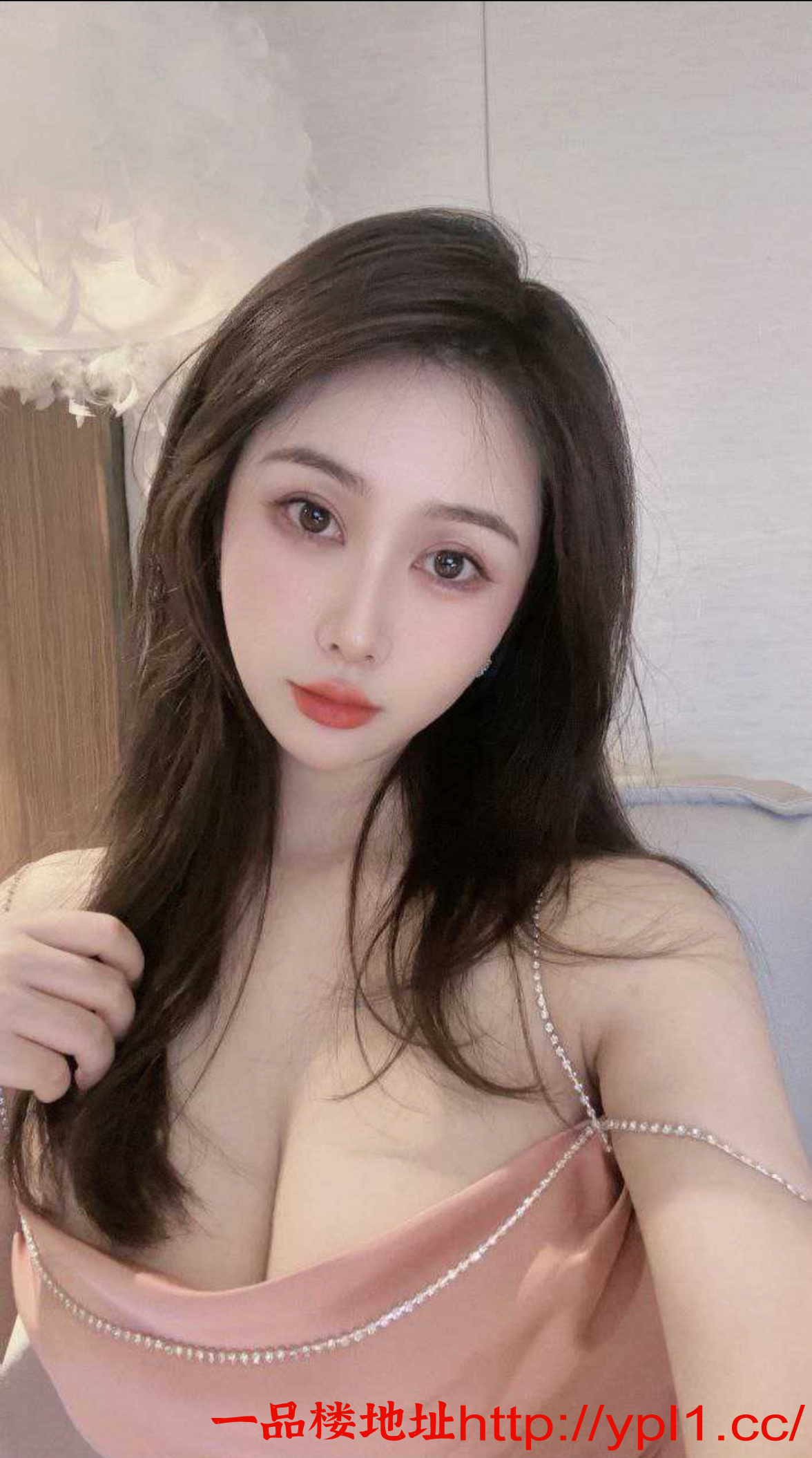 风骚反差嫩妹制服多