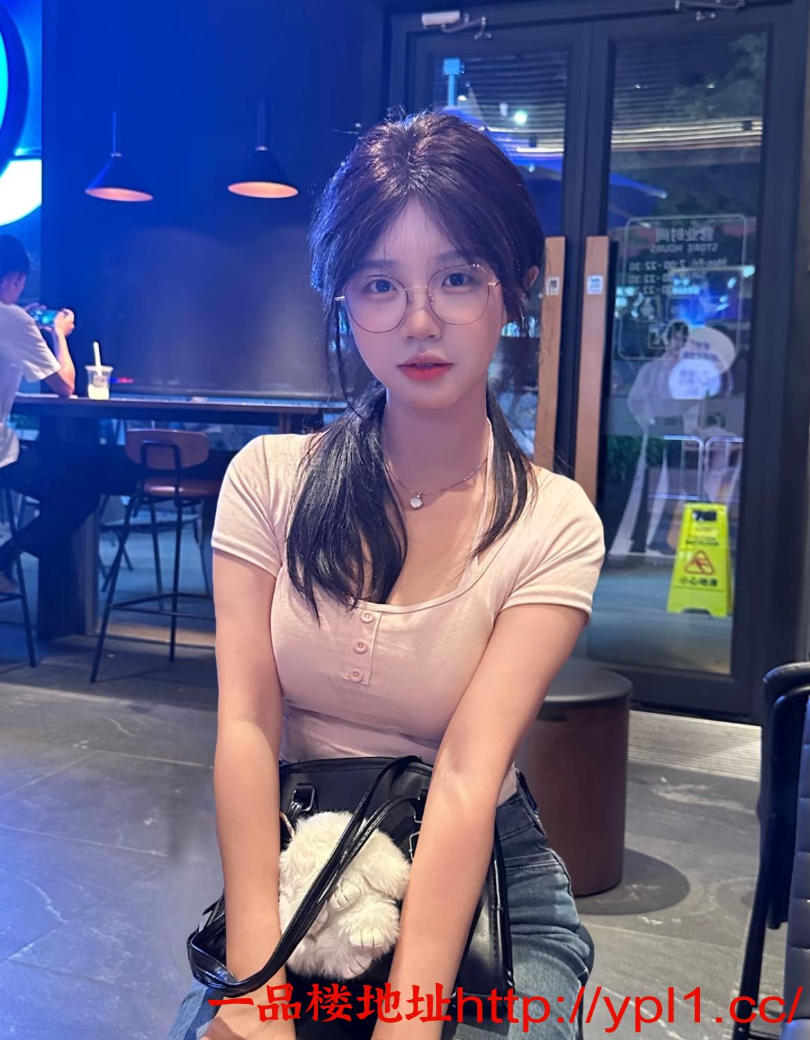 极品幼教老师粉嫩白虎鲍鱼