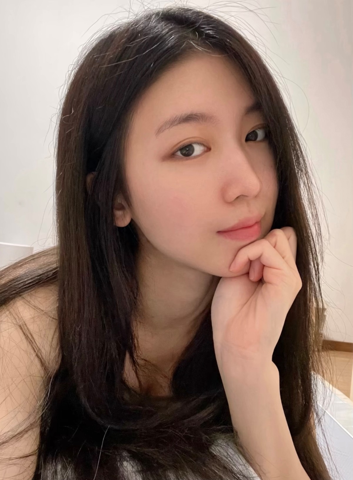 肤白骚逼情趣制服小妖精