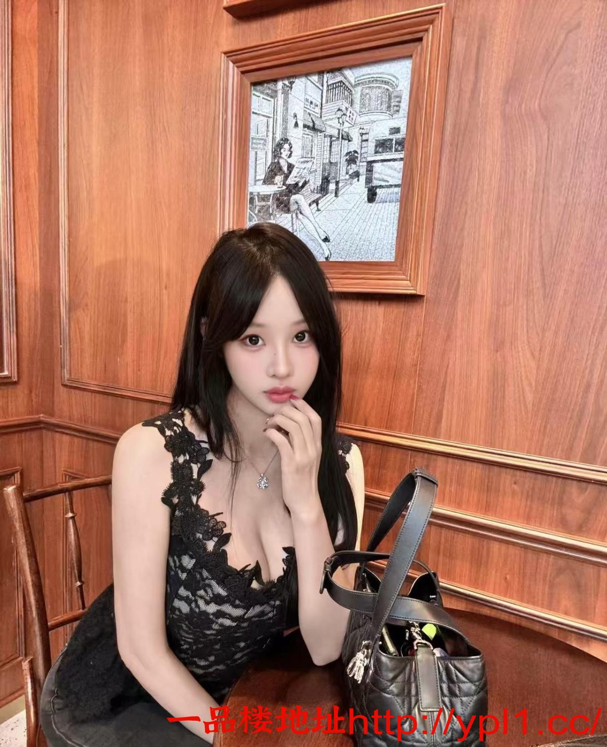 清纯俏皮颜值嫩妹