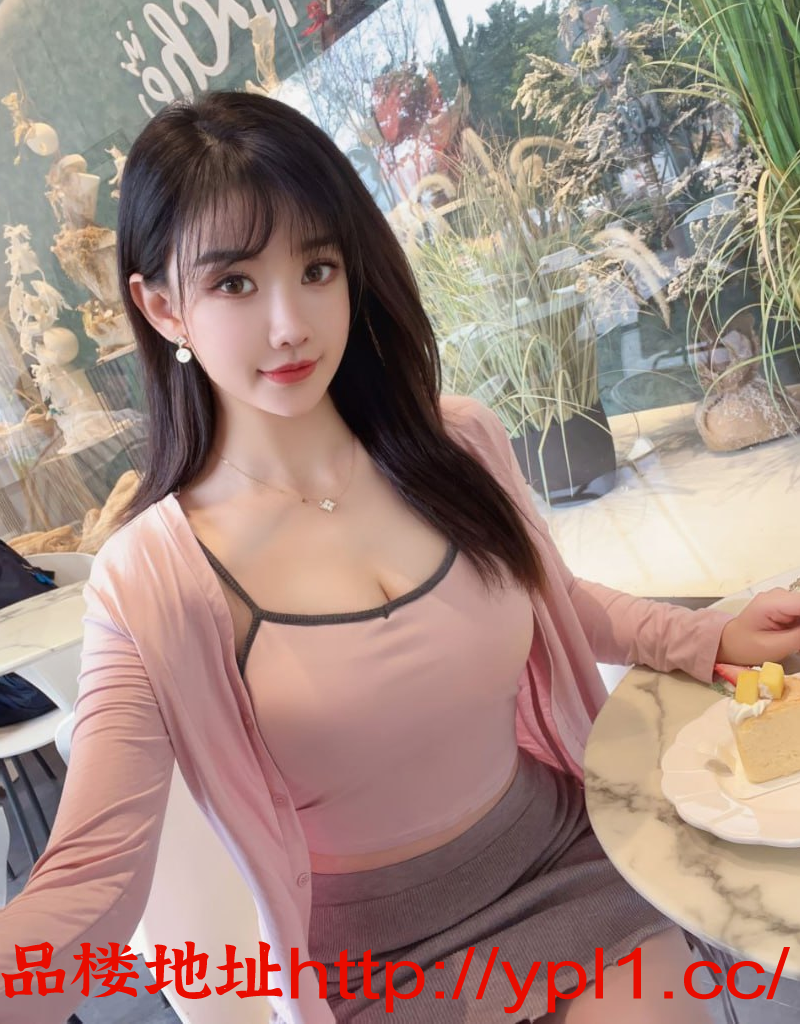 重庆风骚少妇舔小穴高潮了