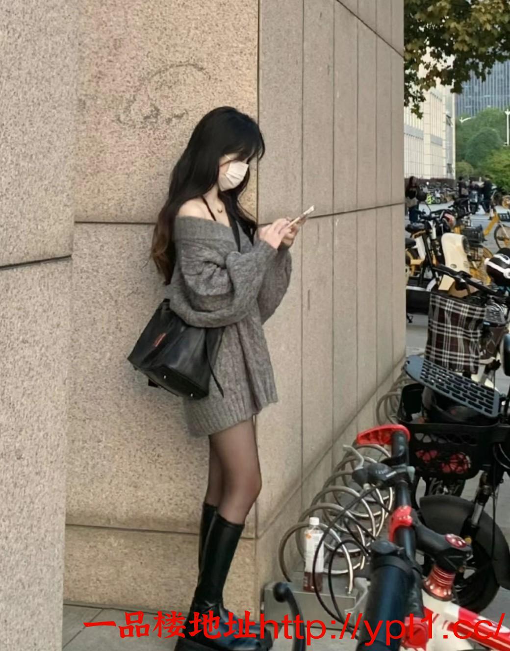 迷人骚货肤白貌美，颜值高温柔可调教