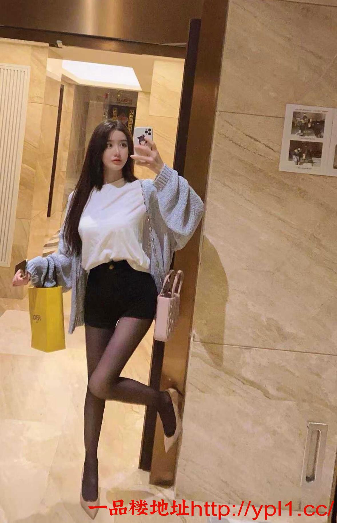 奶子大小穴紧致猛烈抽插撞击她高潮了