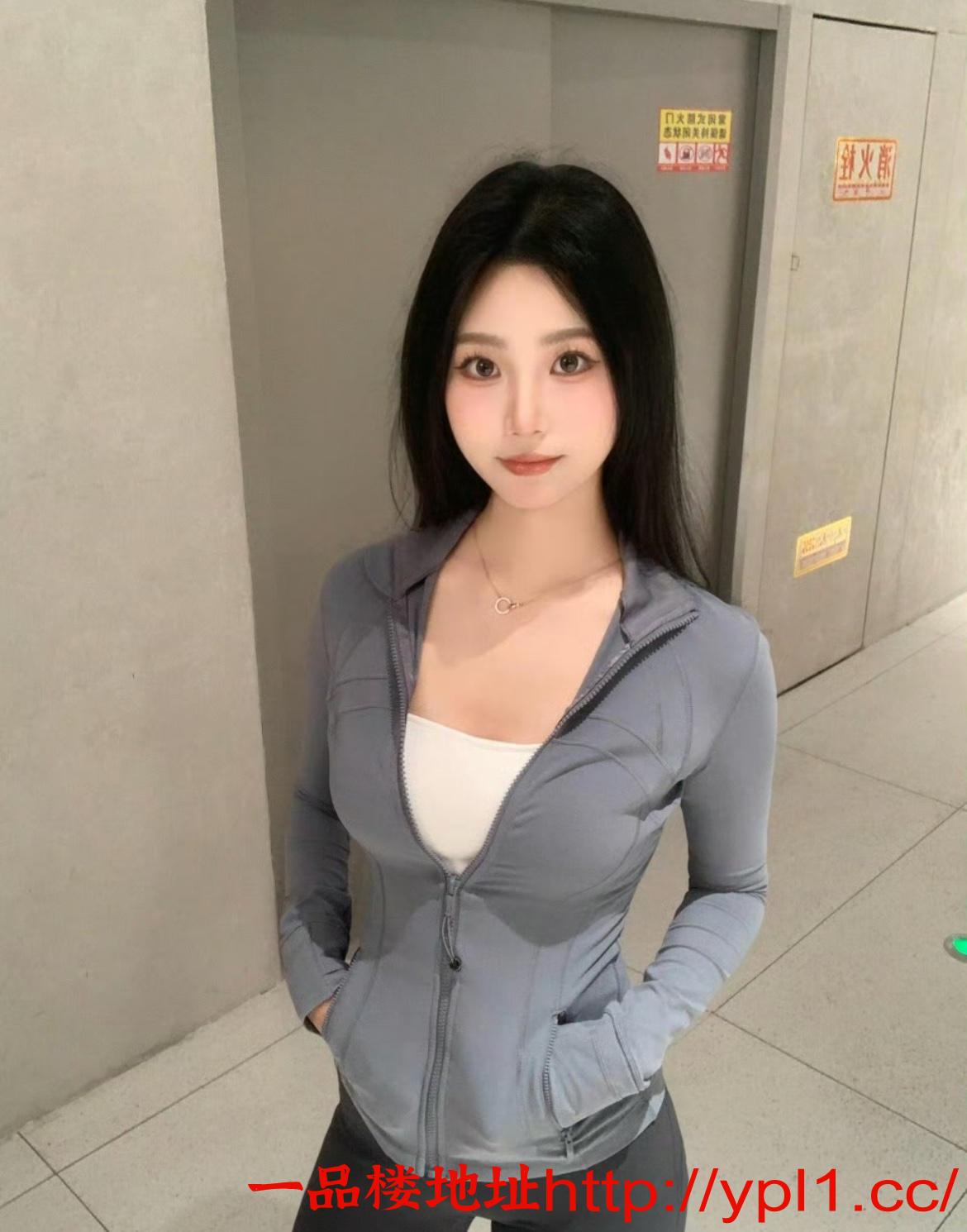 清纯高颜值性感御姐