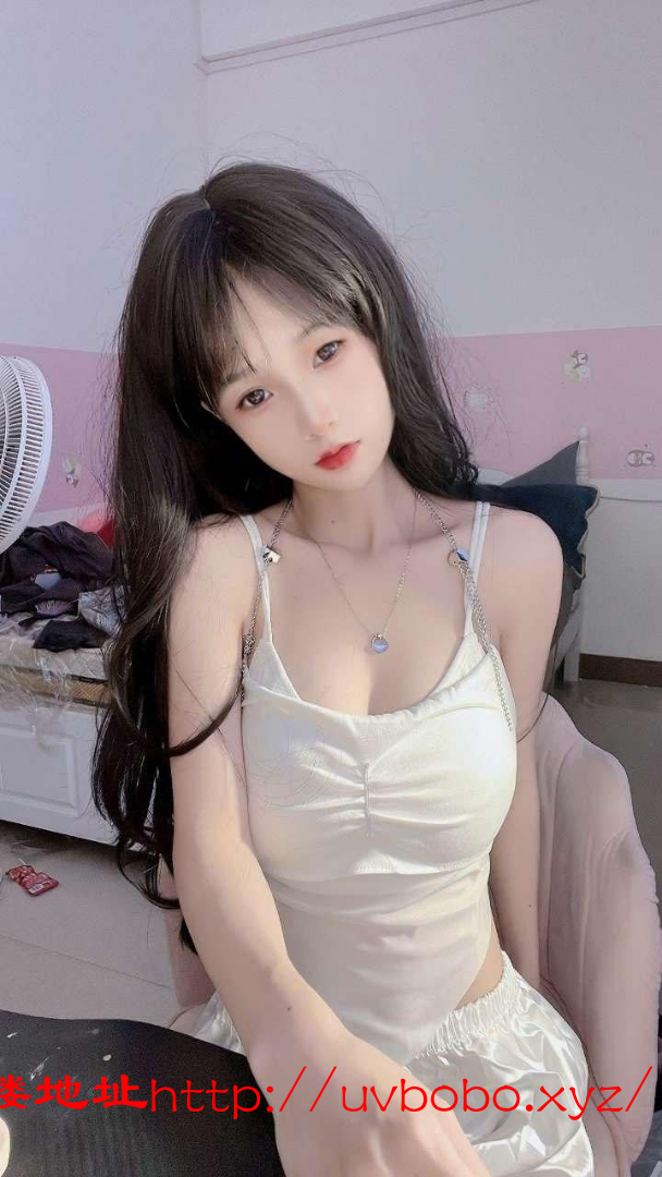 巨乳萝莉非常紧又会夹吸