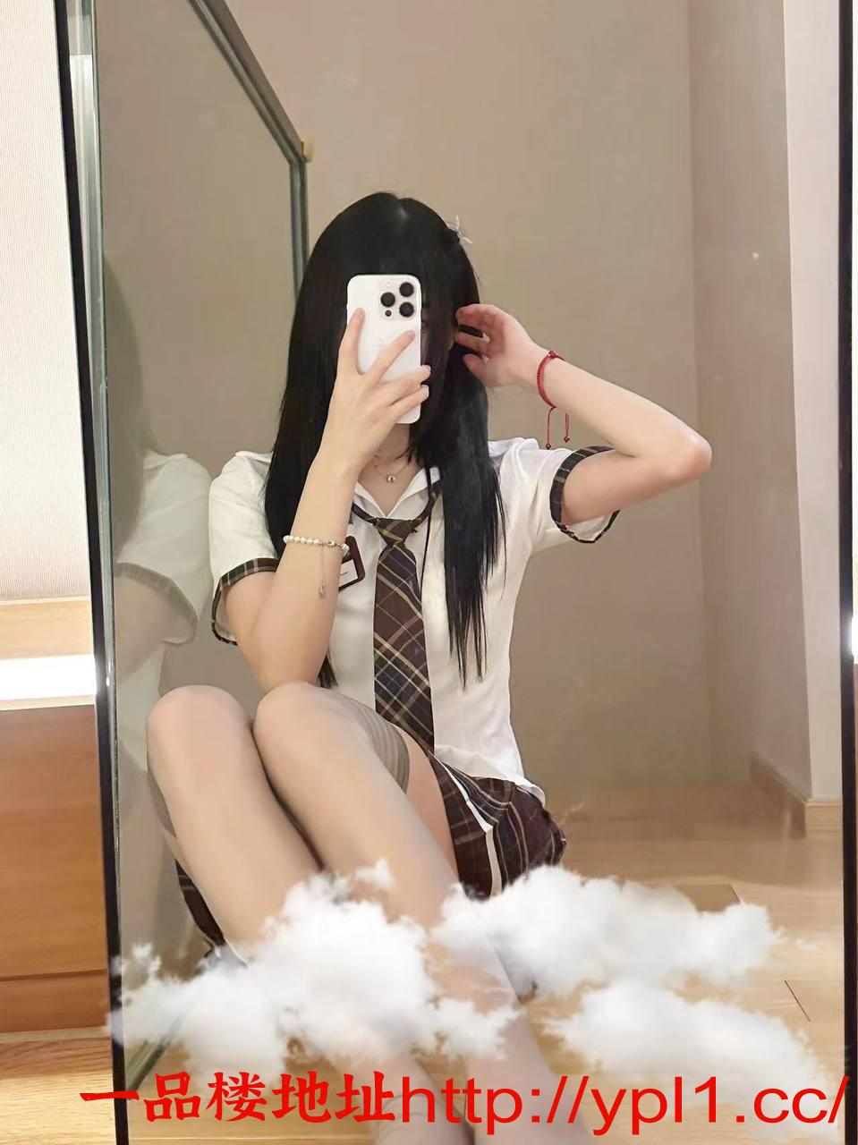 粉嫩蜜桃尤物老师