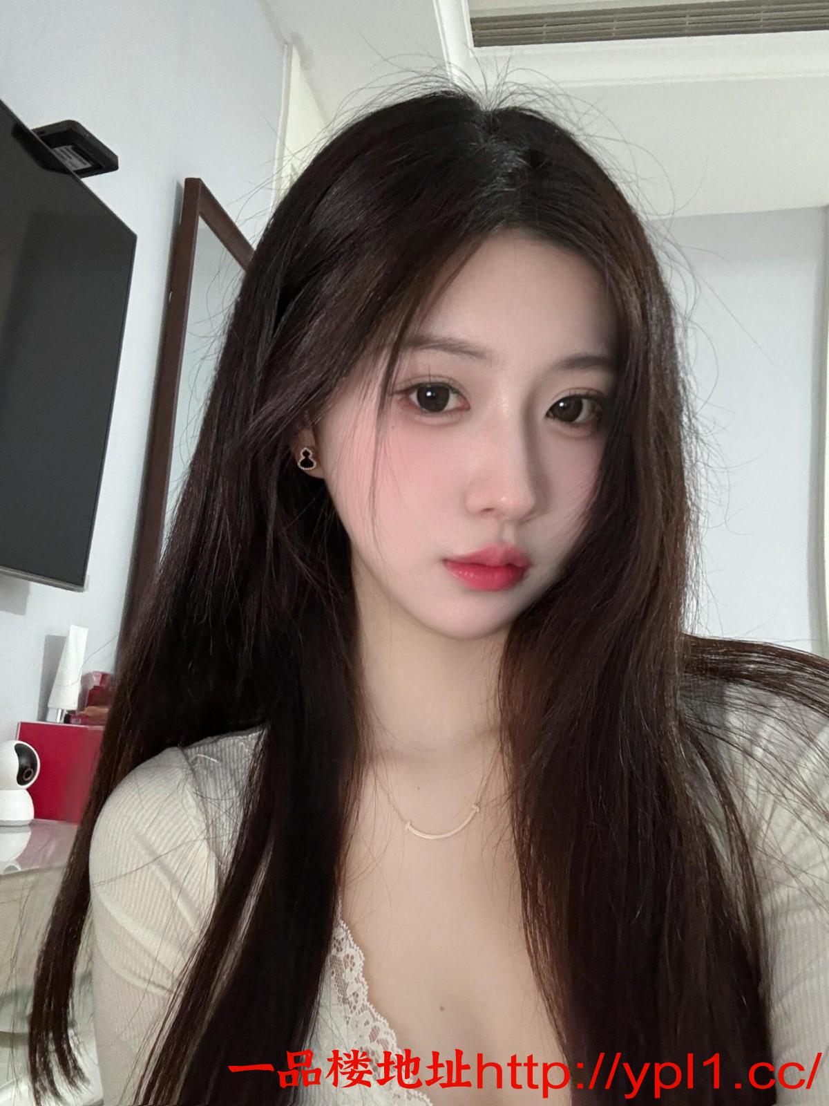 思明新到粉嫩一线天小射手