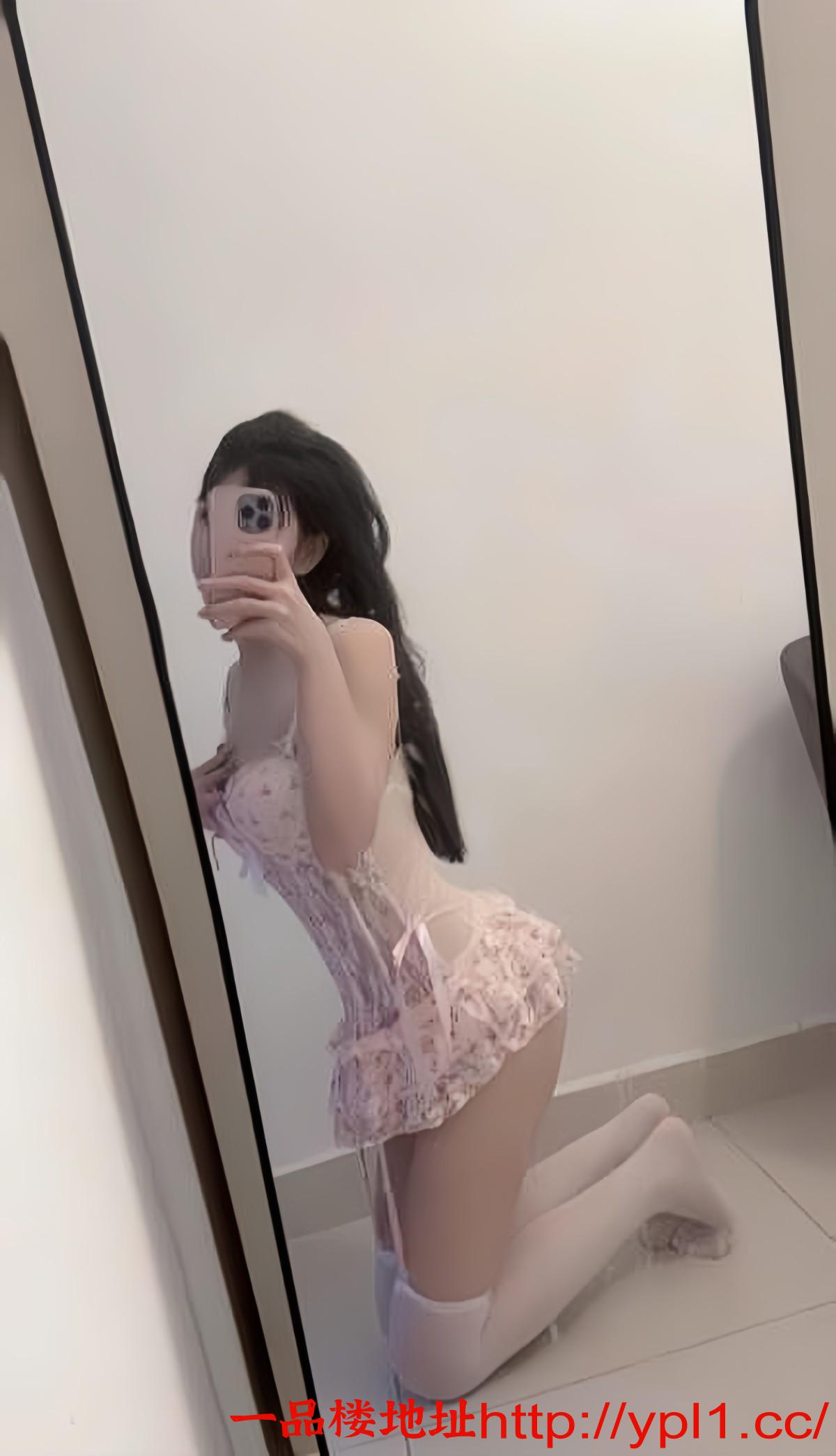 兼职小嫩妹粉嫩小穴很紧