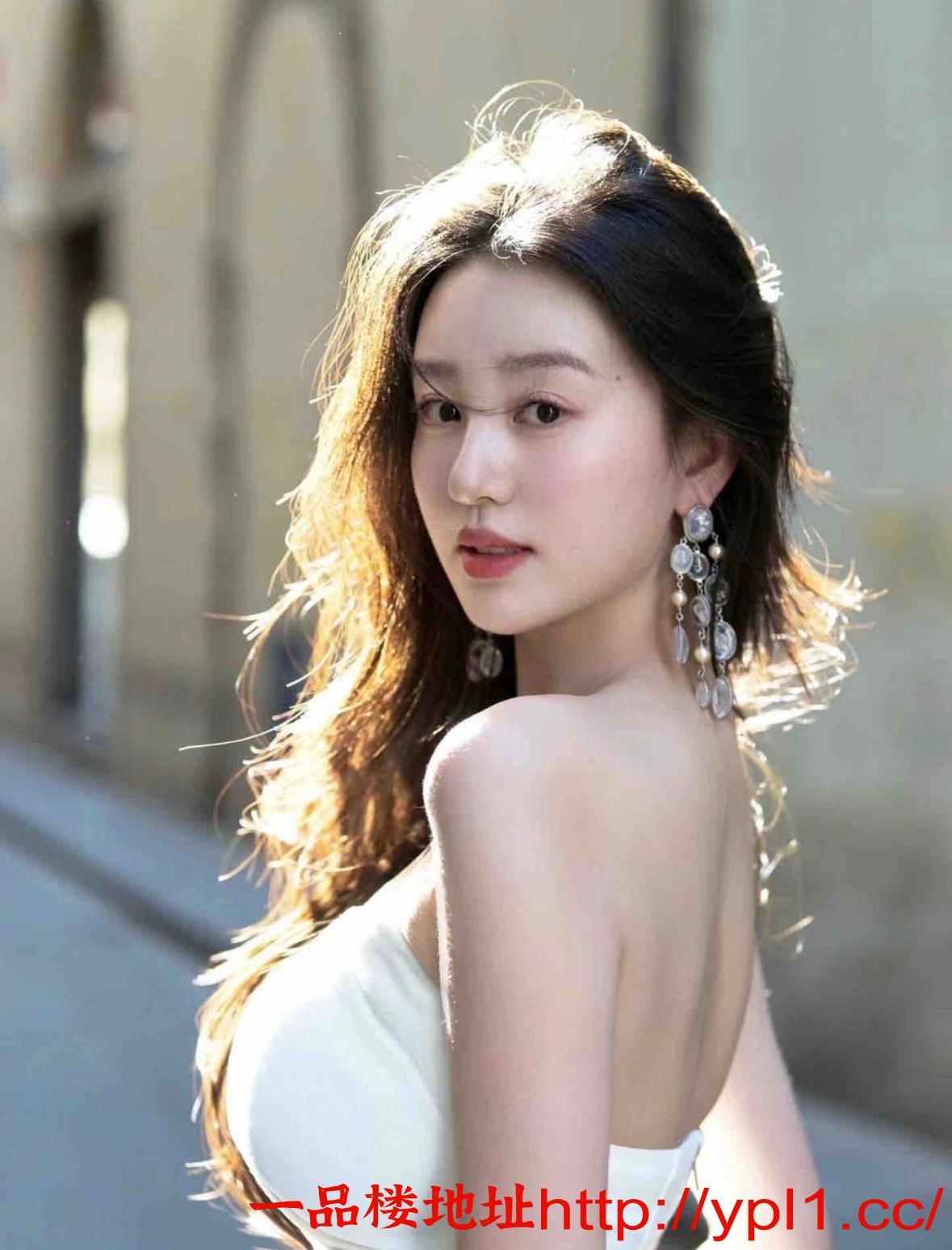 00后兼职胸大颜值高各种姿势都配合