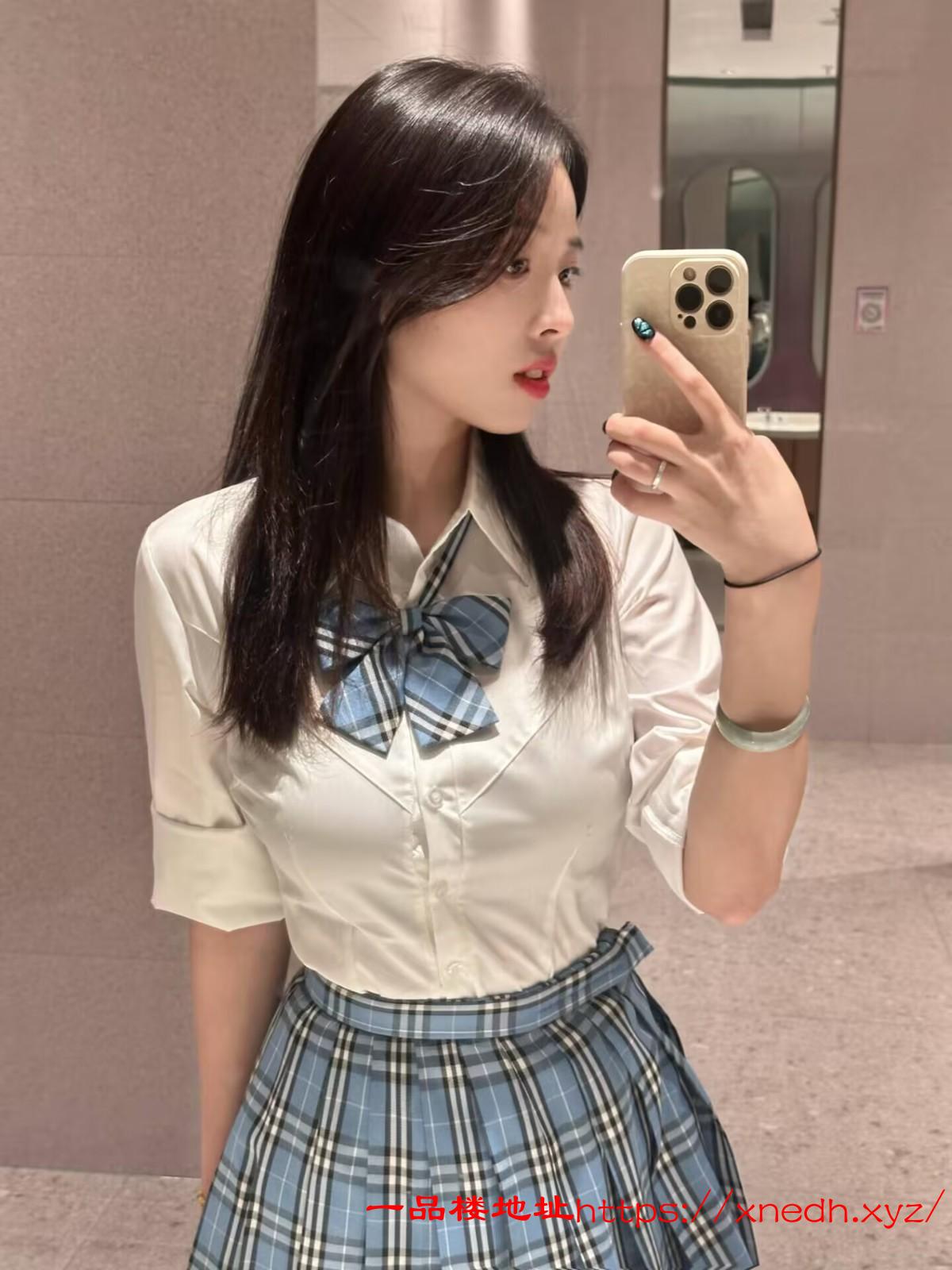 妹子鲍鱼多汁还会潮喷