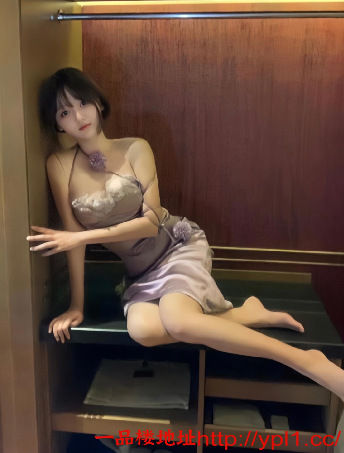 浪荡热情的小少妇喜欢在家自慰