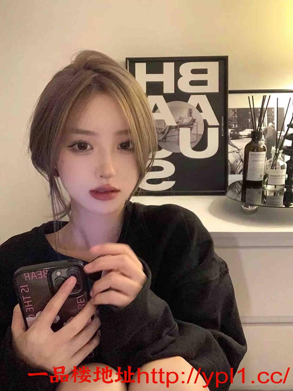 粉嫩粉逼大一学生妹