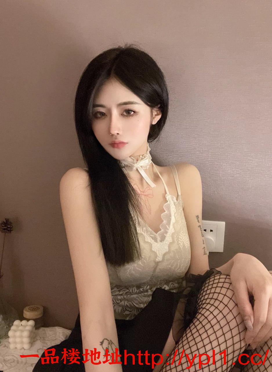 蜀山区黑丝制服诱惑 眼神很勾引人 插的很爽她高潮很快