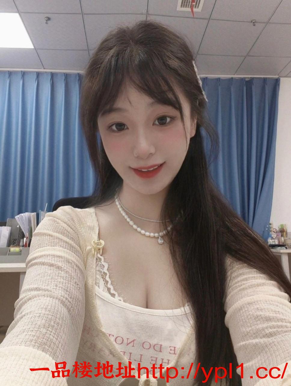 极致诱惑嫩鲍紧致多汁的小软妹