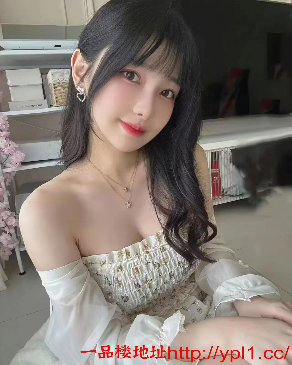 兼职大奶学生妹