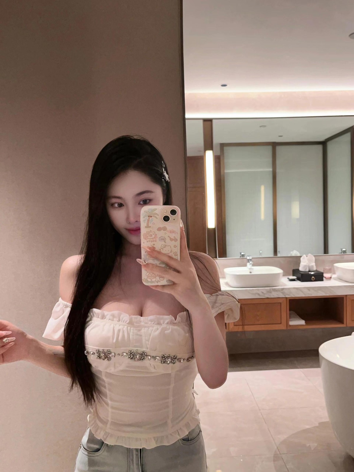 奶子大的粉嫩小妹妹