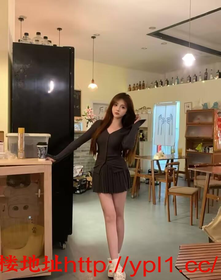 清纯学妹性感嫩模，水多逼嫩，高潮反应大