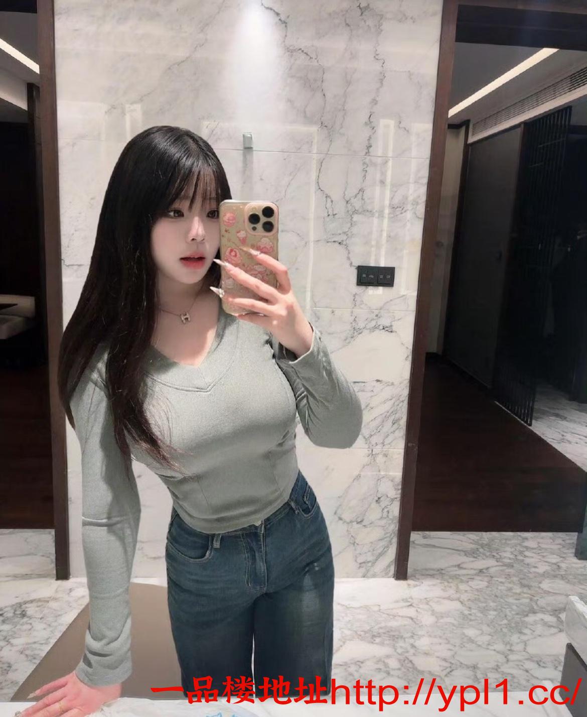 胸大翘臀 大屁股太带劲了 身体柔软