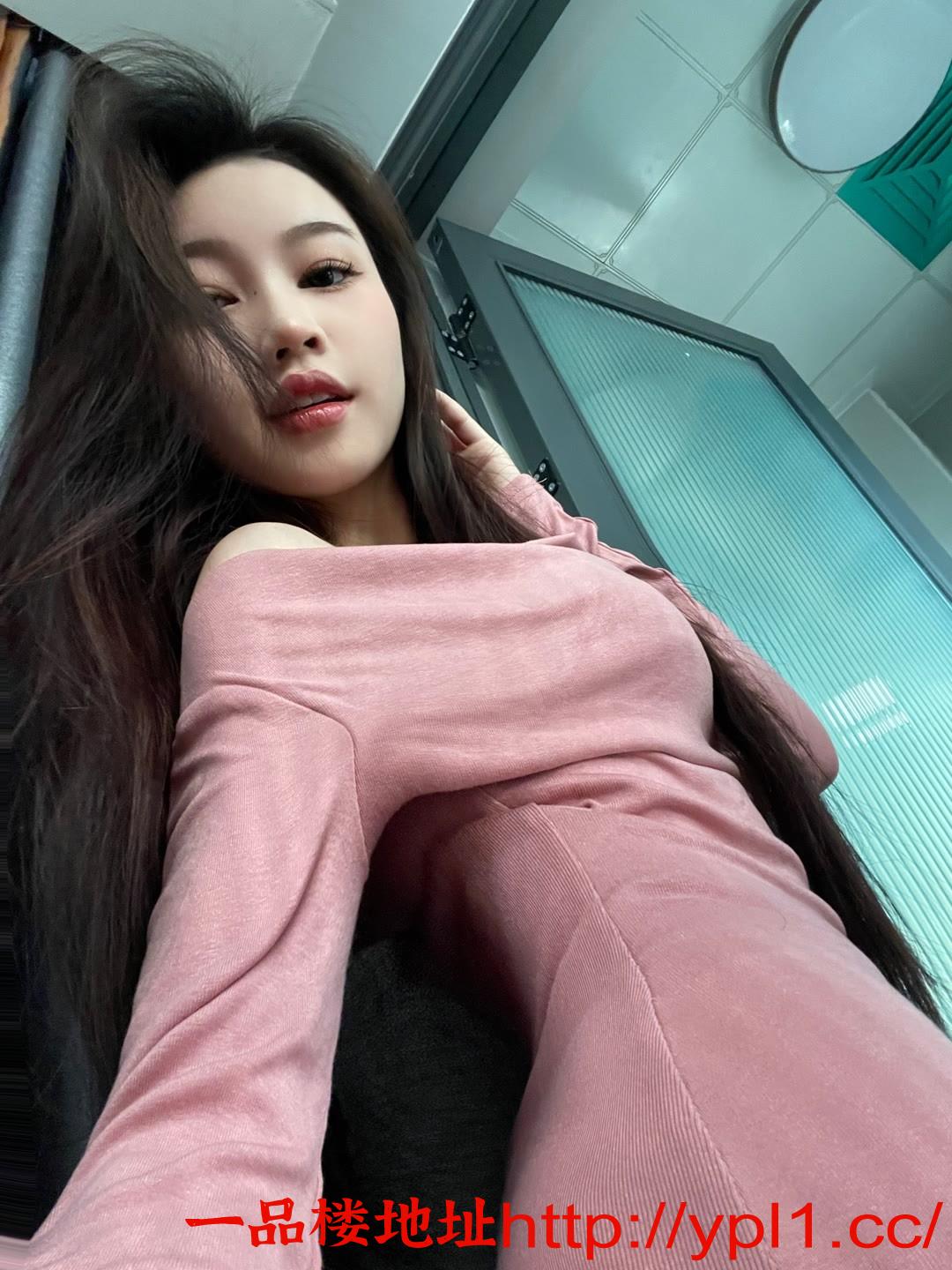 各种姿势解锁妹妹水多皮肤白市里能外出