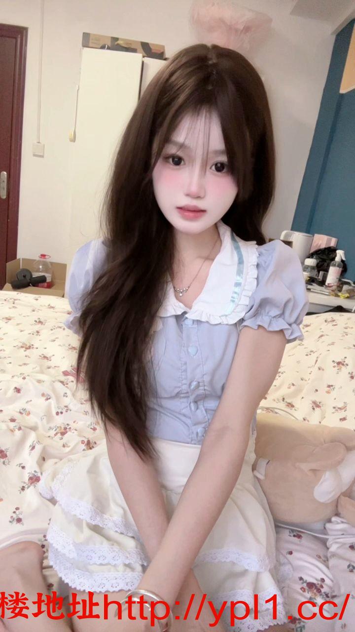 性欲望强烈大胸学妹