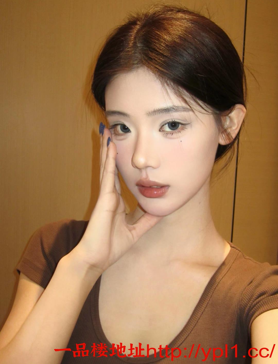 高冷型妹妹但性格很温柔超爱