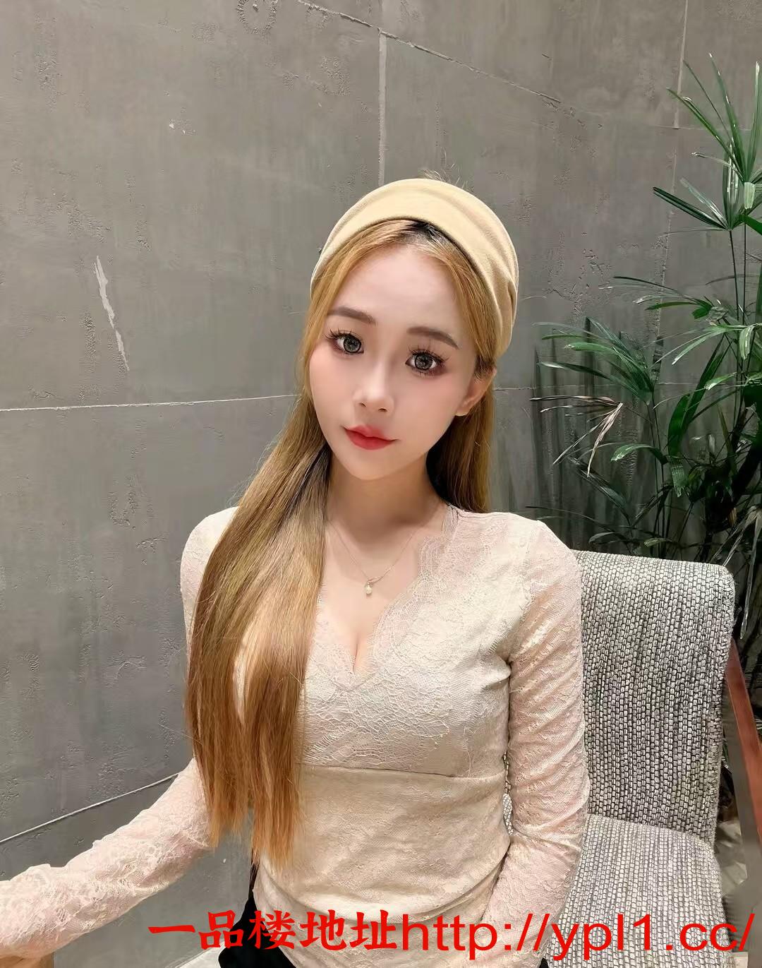 零零后纯欲小嫩妹兼职