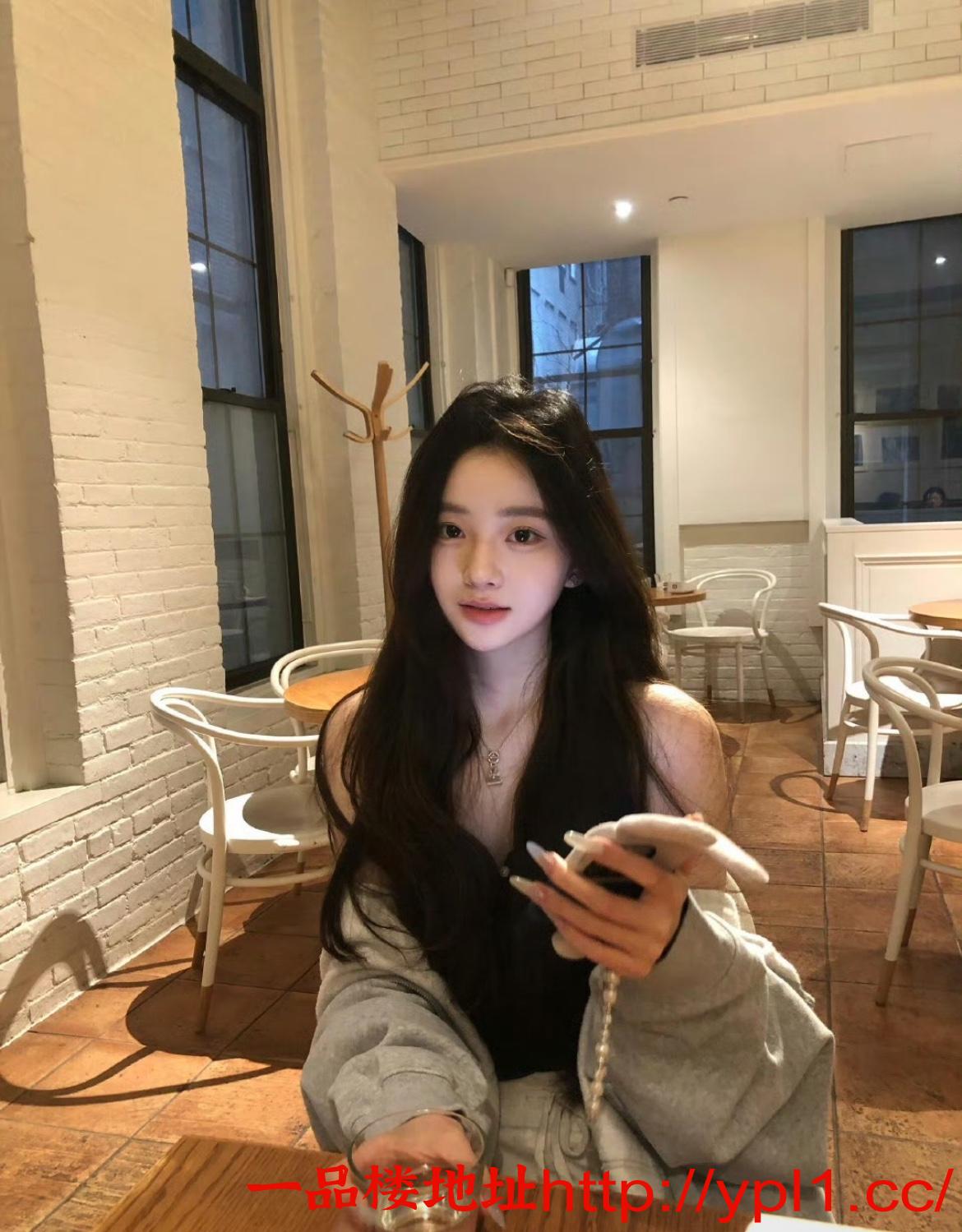 丰满性感穴紧水多白虎妹妹